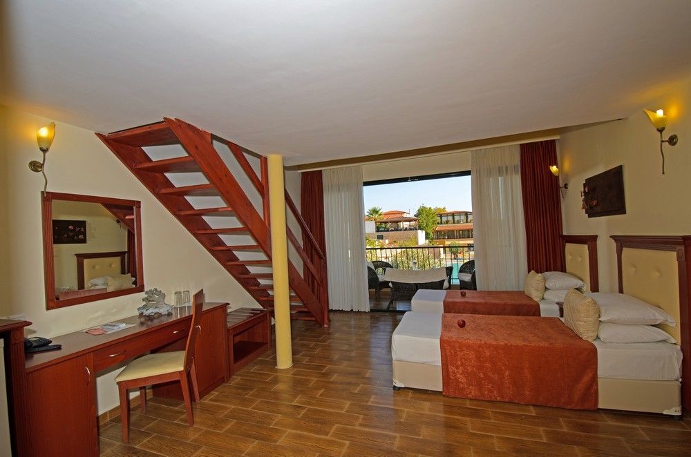 04.MAISONETTES B Villagemare Hotel